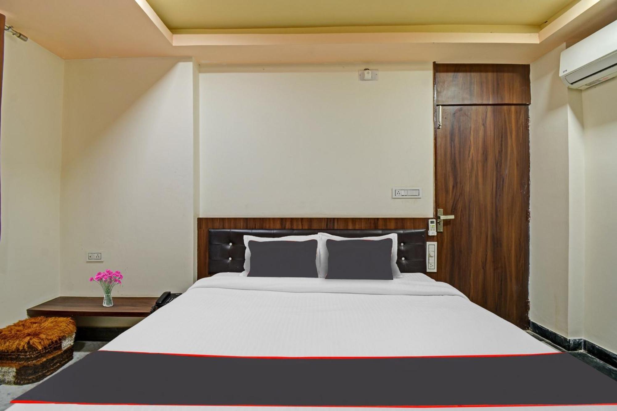 Collection O The Sunrise Hotel Udaipur Exterior foto