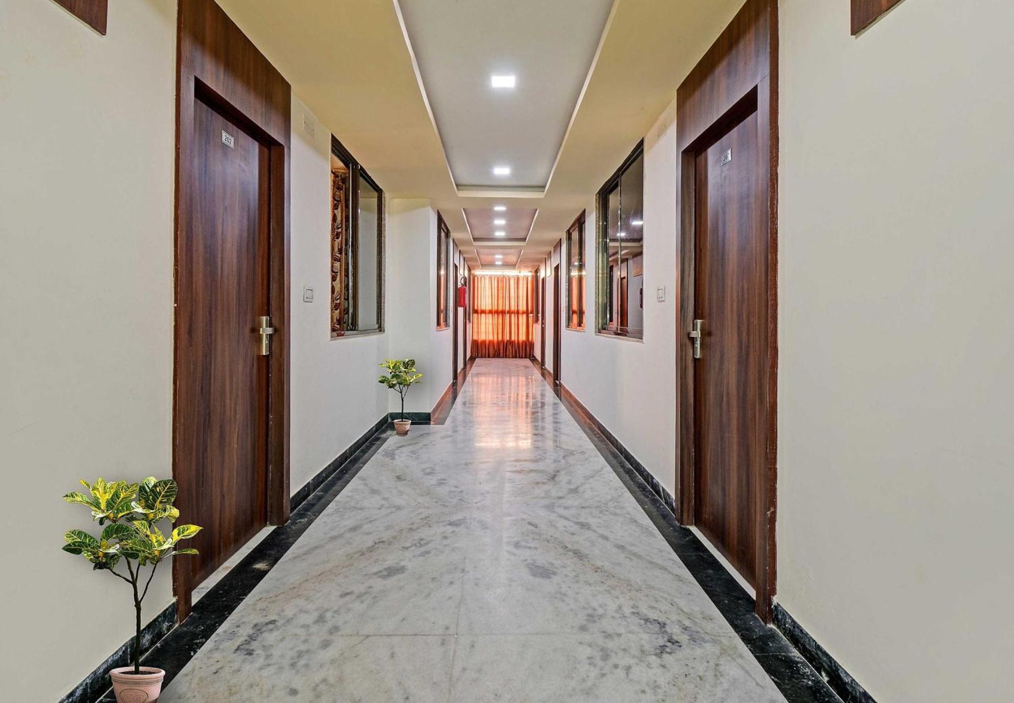 Collection O The Sunrise Hotel Udaipur Exterior foto