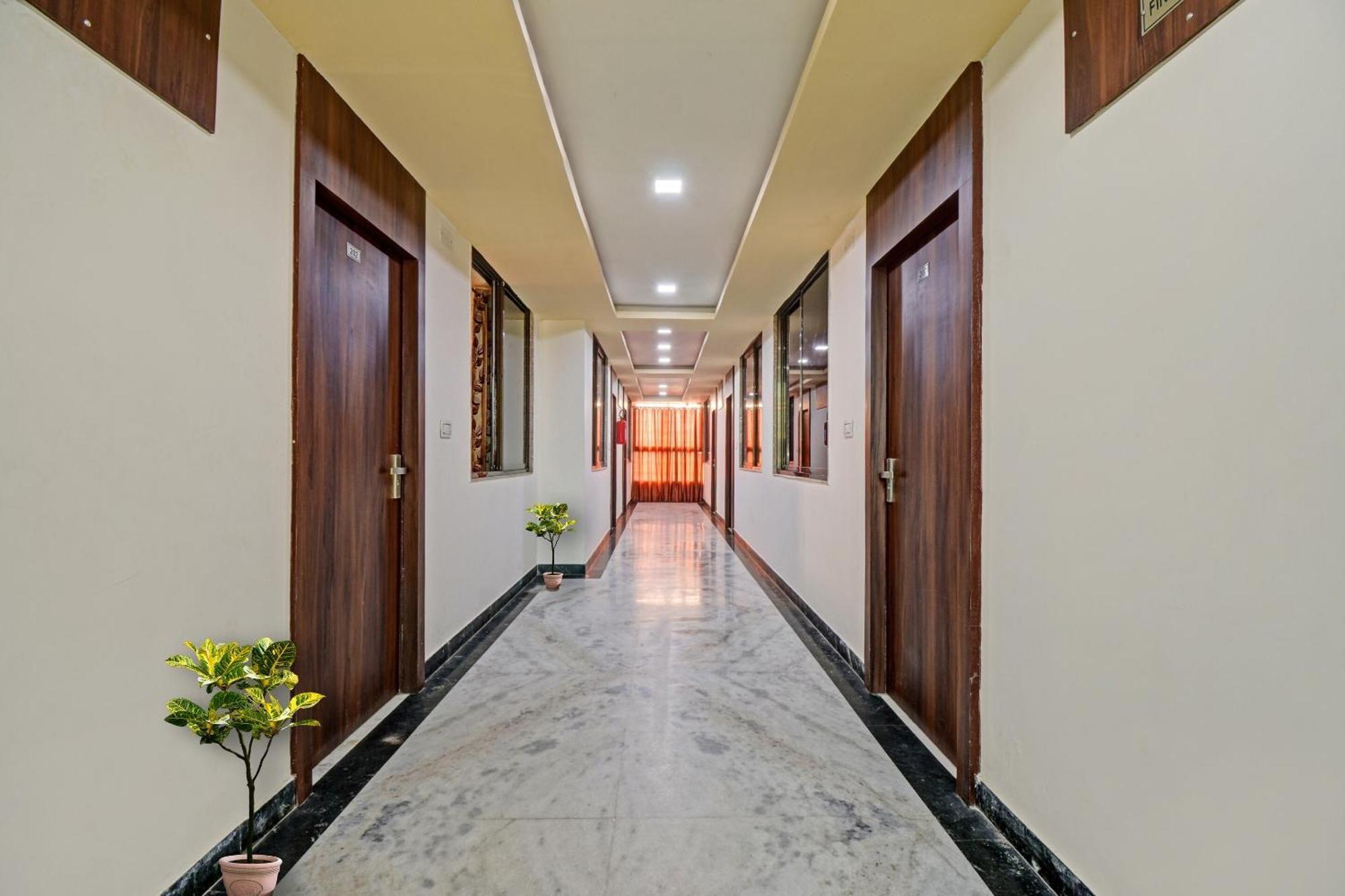 Collection O The Sunrise Hotel Udaipur Exterior foto